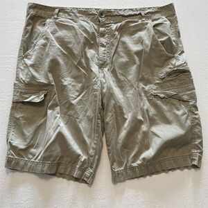 VTG Levi's Silver Tab 42 x 12" Khaki 100% Cotton Snap Flap‎ Pocket Cargo Shorts